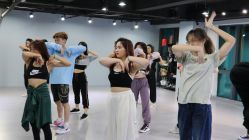 -STAR舞蹈工作室