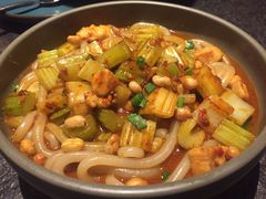 闺蜜米粉-丝路金桃·新疆菜(徐汇店)