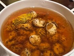 古越陈酿煮花螺-杭州西子湖四季酒店·金沙厅
