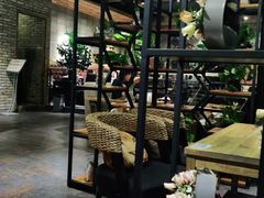 大堂-雨舍咖啡(汉神购物广场咖啡街区店)