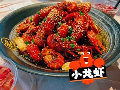 -肥肥虾庄·金牌油焖大虾(汉街SKP店)