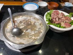 一招鲜招牌菜羊汤手把肉-一招鲜·全羊铺·蒙古奶茶(五一北路店)