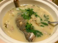 -鹿港小镇经典老上海菜(长乐路店)
