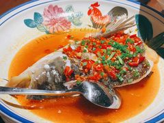 老坛剁椒蒸鲜活鱼头-老湘村·湖南土菜(天河维多利店)