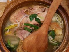 半只鸡-刀小蛮半只鸡过桥米线(家乐福四元桥店)