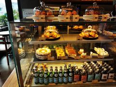 面包甜点陈列柜-DECAMERON十日谈(卓悦汇店)
