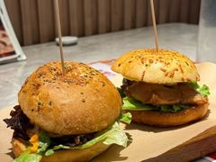 -必胜客(东大桥店)