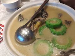 昂刺鱼炖苦瓜-亢龙太子酒轩(东湖店)