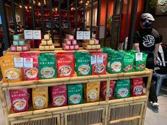零售区-渝是乎酸菜鱼(龙旗购物中心店)