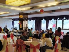 -御满江海鲜酒家(洛溪新城店)