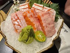 -山川小町·极番烧肉(新地假日广场店)