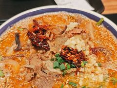 -云阿蛮云南生烫牛肉米线(奉贤路店)