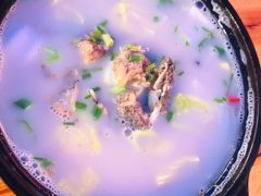 -绿草地·湘菜(酃湖师院店)