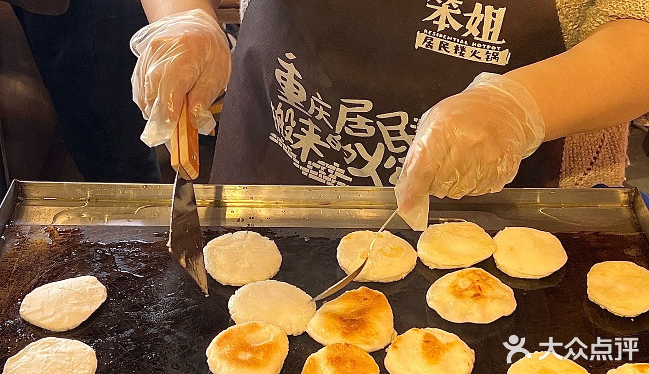 天津居民楼里的老火锅🍲手工花卷绝了❗️