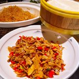 东郊聚会好去处，烤鸭湘菜龙虾一网打尽