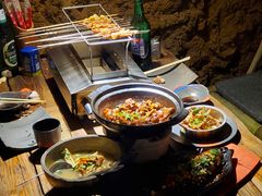 -破瓦寒窑·地摊烤羊排