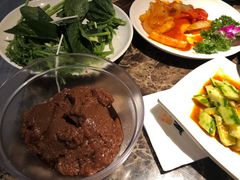 -猪啊牛呀羊啊铜盘烤肉(正大广场店)