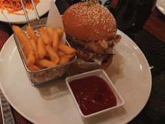 -WOLFGANG PUCK KITCHEN & BAR(迪士尼小镇店)