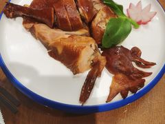 -赶海部落海鲜城(海阳路店)