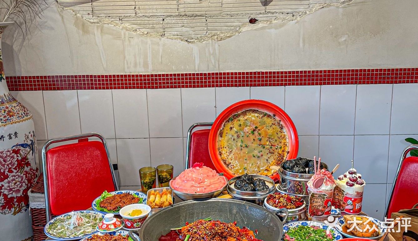 为了这家肥肠圆子蛋炒饭我愿意允远就在成都‼️