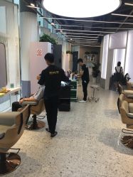 -PE SALON 