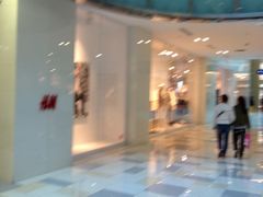 -H&M(鹏欣水游城店)