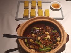 -八府香鸭·啫啫煲(华山路店)