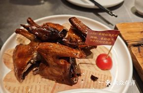 Golden榜 Braised Young Pigeon
