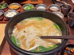 -银米·云南传统过桥米线(双廊黑金冠店)
