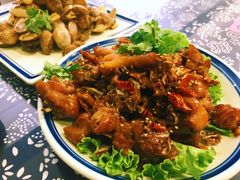 -八两八金·莱芜特色炒鸡(市南漳浦路店)