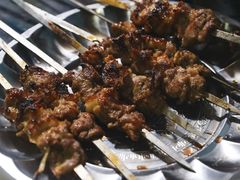 -烤肉小伙烤肉店