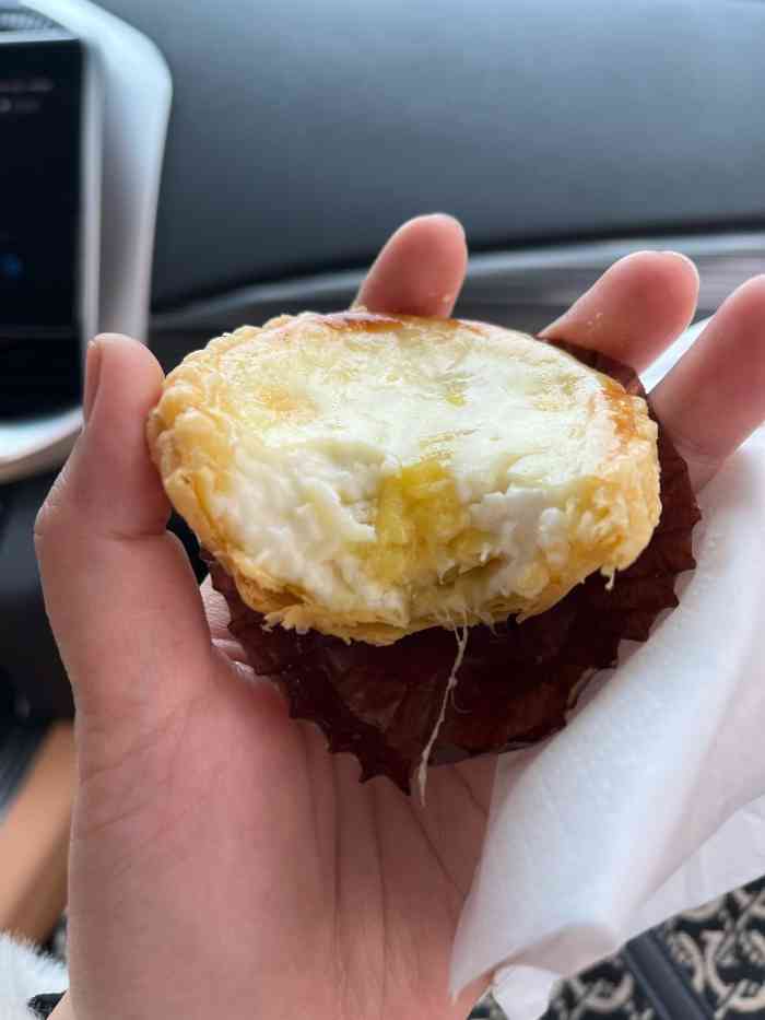 洛特蛋挞(东城店)-"路比较窄,在旧城区里面.蛋挞是现做的,.