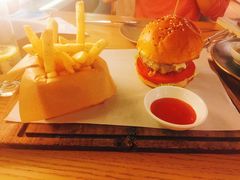 特制牛肉汉堡-EN SPACE恩空间