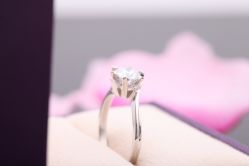 IMG_6980-威德钻石-克拉钻大本营(南京东路店)