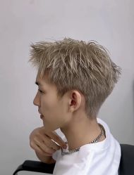 -丝语萱形象