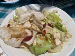手撕包菜-昱龙大盆牛蛙馆(三兴街总店)