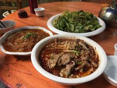 -勇猛子川菜馆(新军路店)