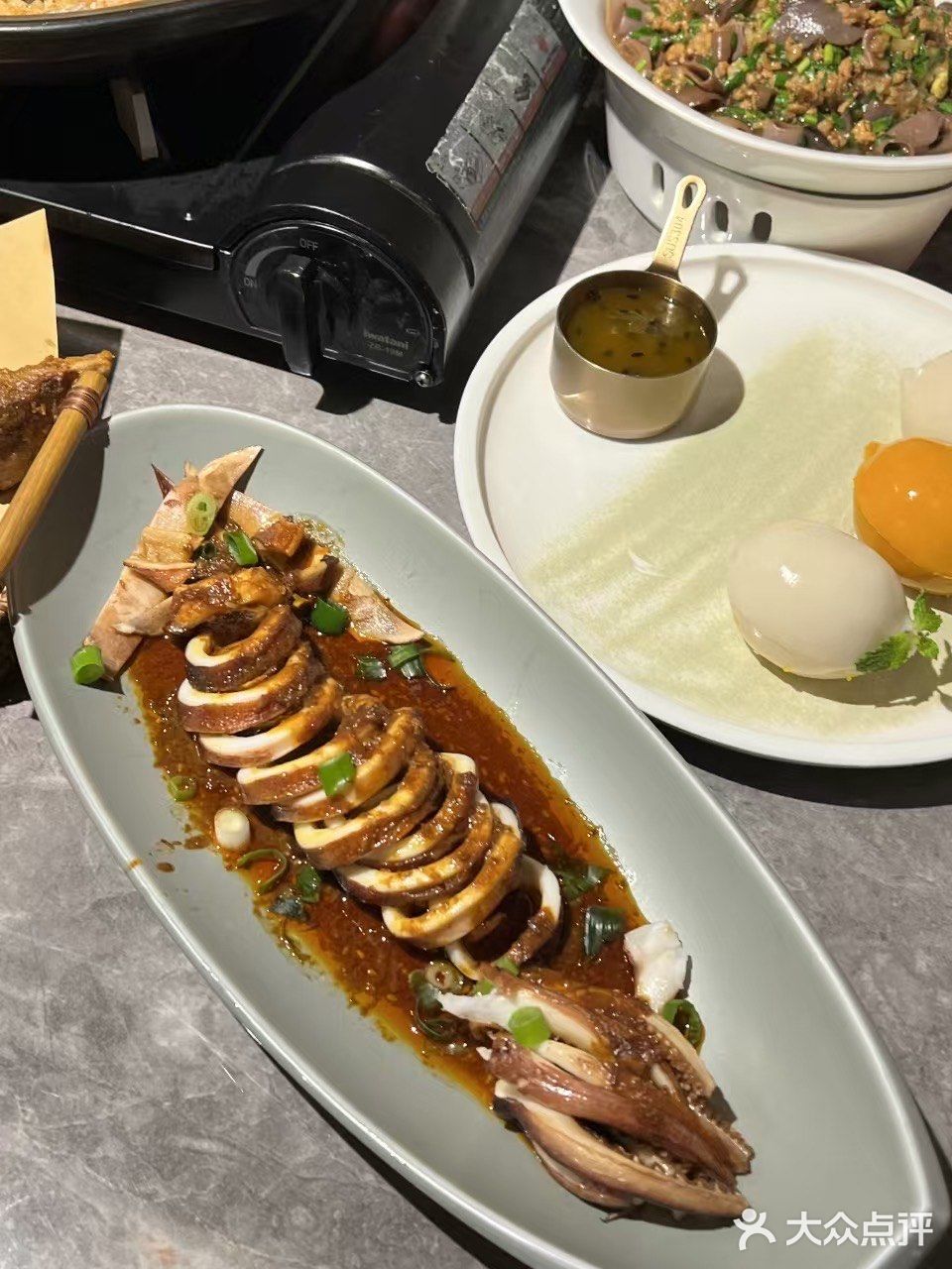 月下品味美食时光