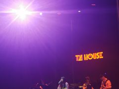 -TZ House音乐现场(来福士中心店)