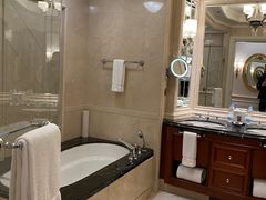 -广州富力丽思卡尔顿酒店