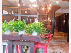 -童年小筑餐厅(申花路店)