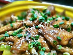 -多嘴肉蟹煲(华联店)