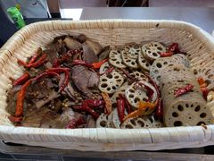 -王婆乔鲜鱼自助火锅(蜀汉路店)