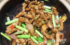 Stir-fried Pork Plate筋 Pot