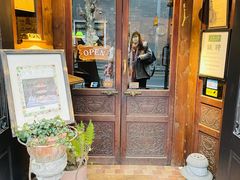 门面-古董花园(思南路42弄小区店)