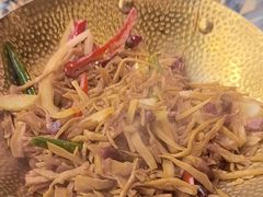 -川流不息·地道川菜·小龙虾(新松江路店)