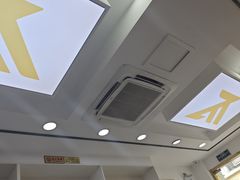 -郑远元专业修脚房(国顺东路店)