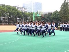 -上海理工大学附属杨浦少云中学