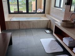 -海南清水湾莱佛士酒店