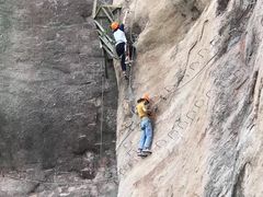 -玻璃桥景区石牛寨